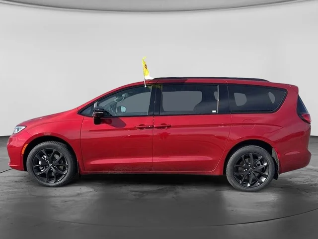 Nuevos CHRYSLER PACIFICA à Estados chez autogozo
