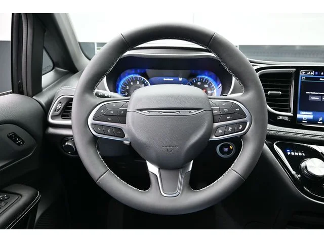 Nuevos CHRYSLER PACIFICA à Estados chez autogozo