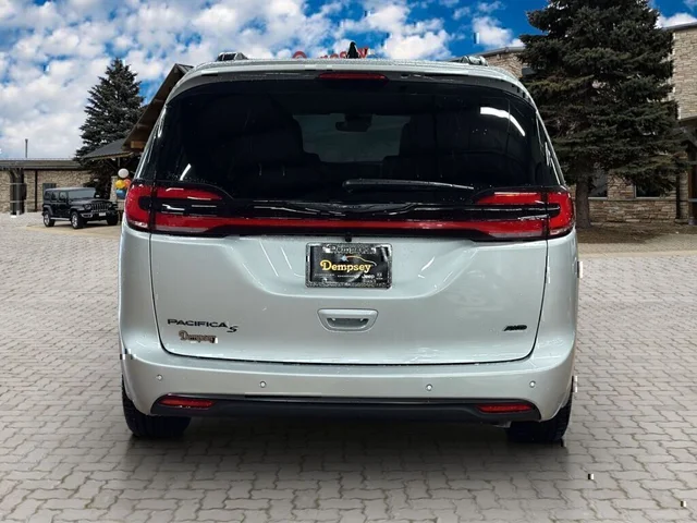 Nuevos CHRYSLER PACIFICA à Estados chez autogozo