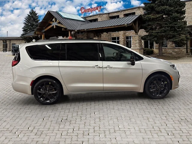Nuevos CHRYSLER PACIFICA à Estados chez autogozo