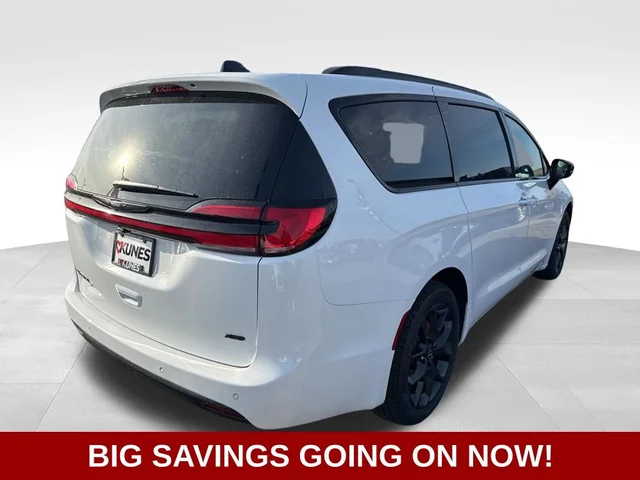 Nuevos CHRYSLER PACIFICA à Estados chez autogozo