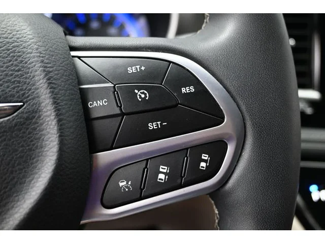 SEMINUEVOS CHRYSLER Pacifica a Estados en autogozo