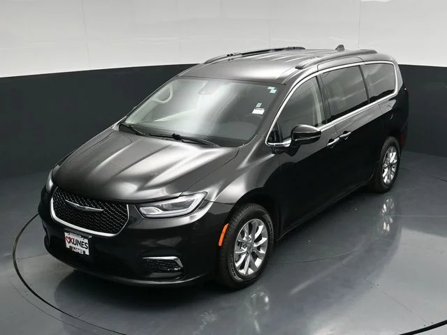SEMINUEVOS CHRYSLER Pacifica a Estados en autogozo