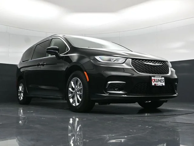 SEMINUEVOS CHRYSLER Pacifica a Estados en autogozo