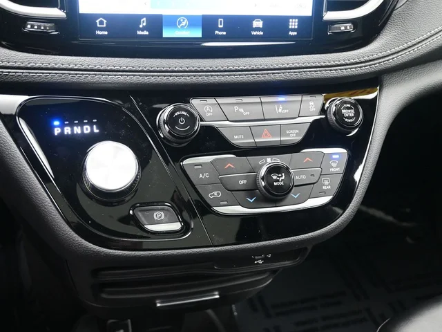 Nuevos CHRYSLER PACIFICA à Estados chez autogozo