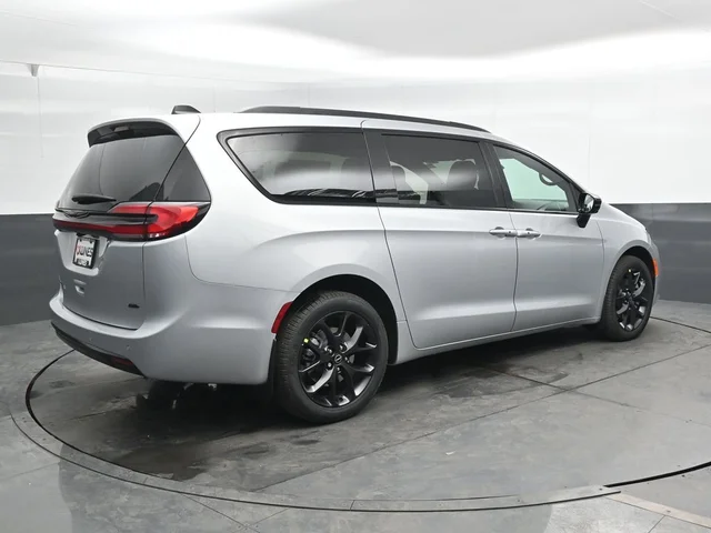 Nuevos CHRYSLER PACIFICA à Estados chez autogozo
