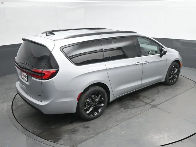 Nuevos CHRYSLER PACIFICA à Estados chez autogozo