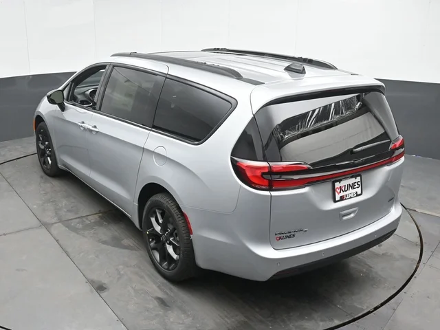 Nuevos CHRYSLER PACIFICA à Estados chez autogozo