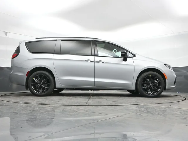 Nuevos CHRYSLER PACIFICA à Estados chez autogozo