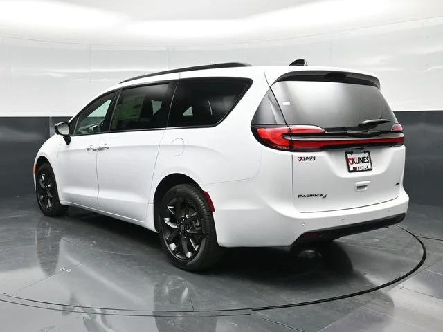 Nuevos CHRYSLER PACIFICA à Estados chez autogozo