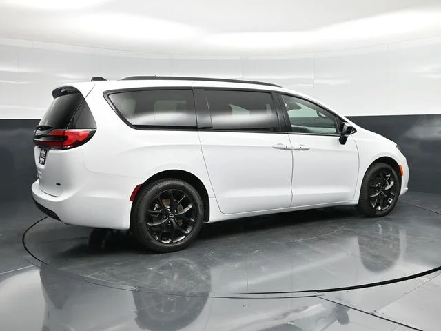 Nuevos CHRYSLER PACIFICA à Estados chez autogozo