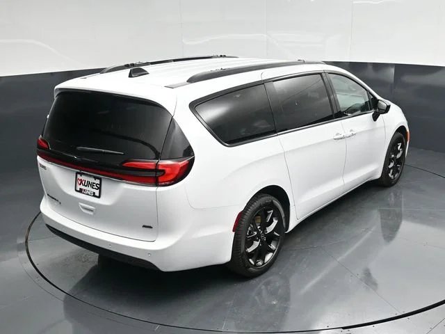 Nuevos CHRYSLER PACIFICA à Estados chez autogozo