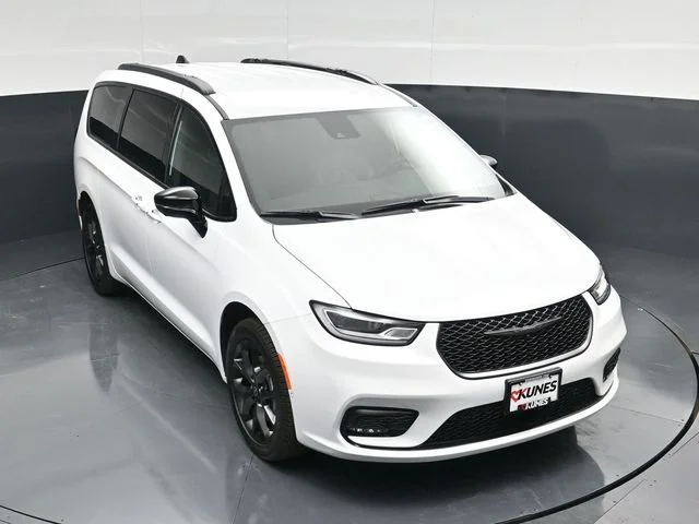 Nuevos CHRYSLER PACIFICA à Estados chez autogozo