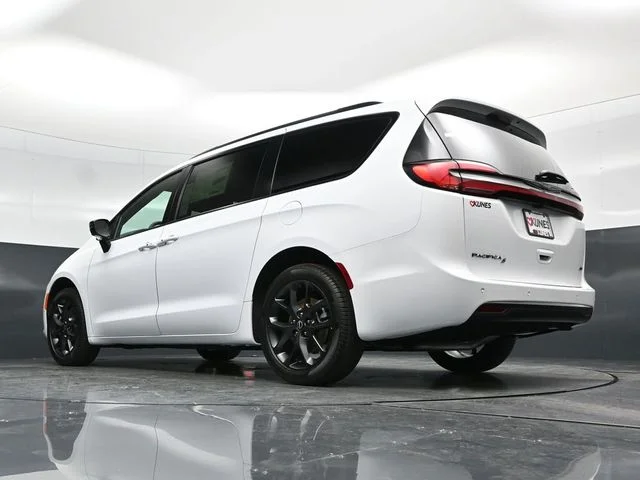 Nuevos CHRYSLER PACIFICA à Estados chez autogozo