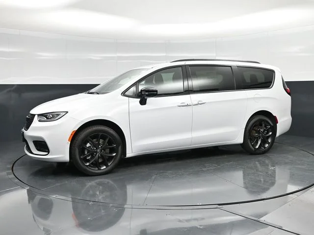 Nuevos CHRYSLER PACIFICA à Estados chez autogozo