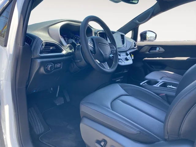 Nuevos CHRYSLER PACIFICA à Estados chez autogozo