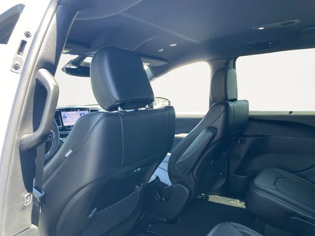 Nuevos CHRYSLER PACIFICA à Estados chez autogozo