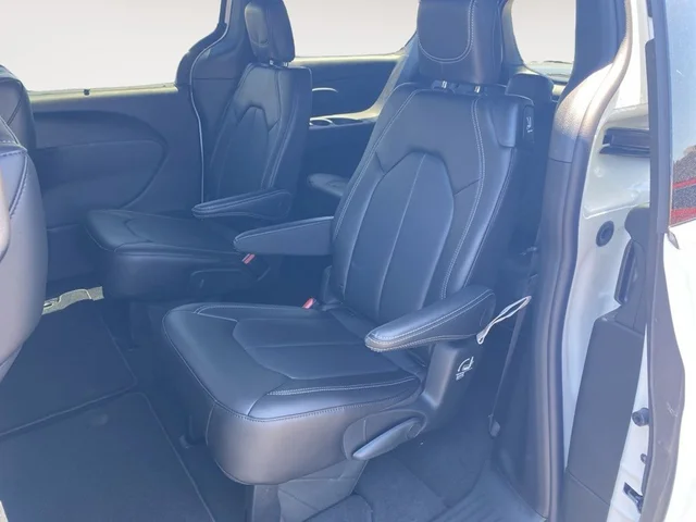 Nuevos CHRYSLER PACIFICA à Estados chez autogozo