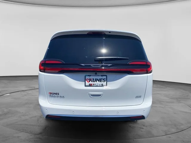 Nuevos CHRYSLER PACIFICA à Estados chez autogozo