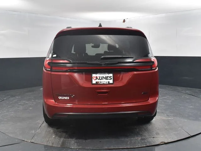 Nuevos CHRYSLER PACIFICA à Estados chez autogozo