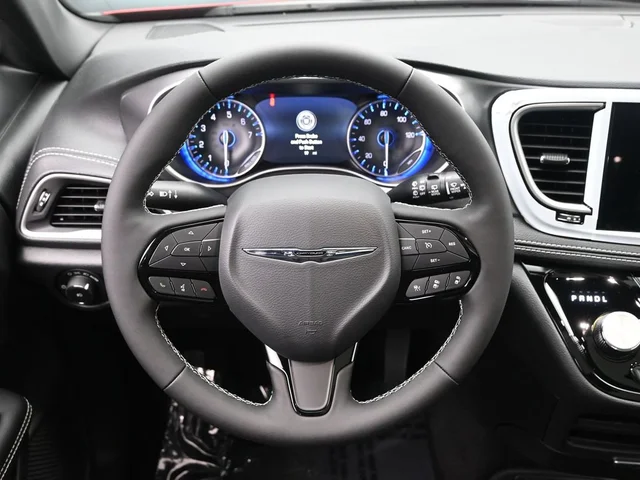Nuevos CHRYSLER PACIFICA à Estados chez autogozo