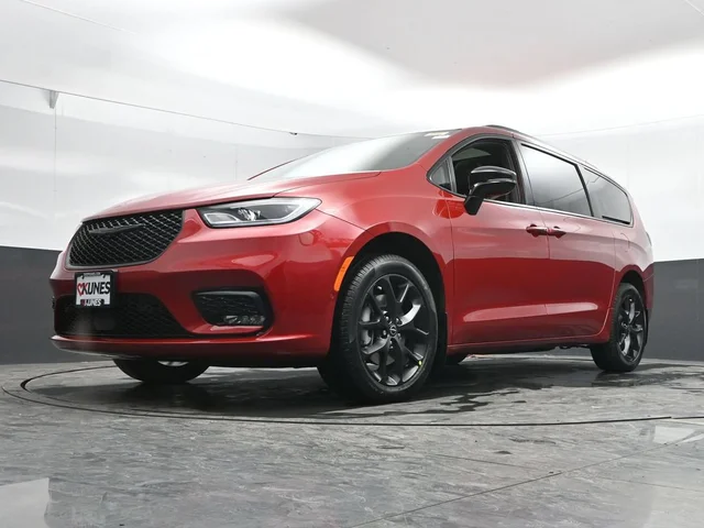 Nuevos CHRYSLER PACIFICA à Estados chez autogozo