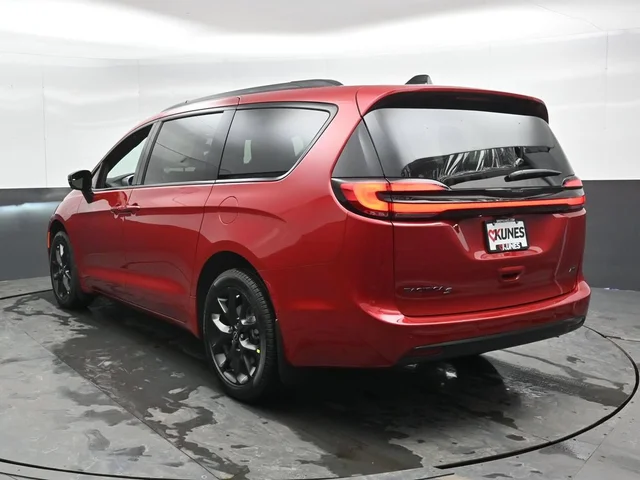 Nuevos CHRYSLER PACIFICA à Estados chez autogozo