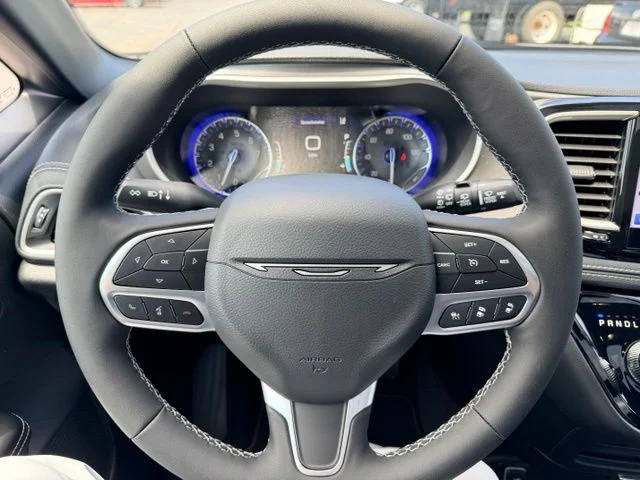 Nuevos CHRYSLER PACIFICA à Estados chez autogozo