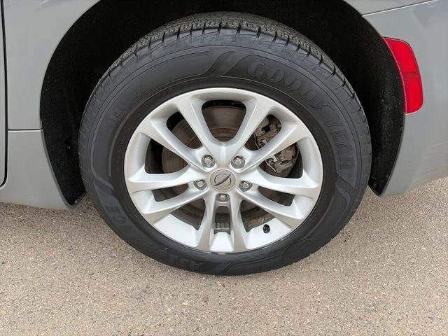 SEMINUEVOS CHRYSLER Pacifica a Estados en autogozo