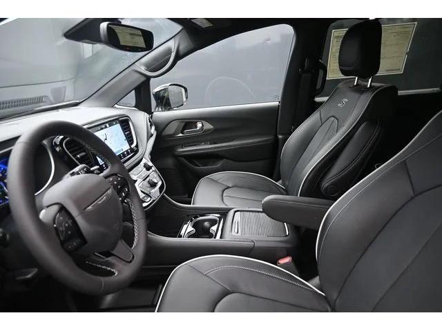 Nuevos CHRYSLER PACIFICA à Estados chez autogozo