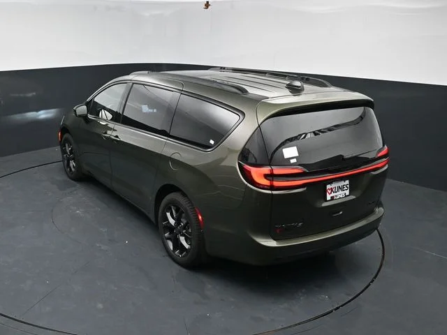 Nuevos CHRYSLER PACIFICA à Estados chez autogozo
