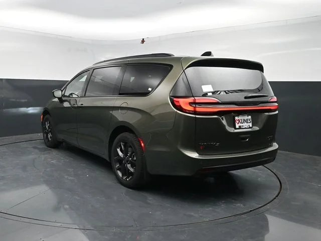 Nuevos CHRYSLER PACIFICA à Estados chez autogozo