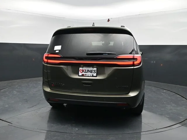 Nuevos CHRYSLER PACIFICA à Estados chez autogozo