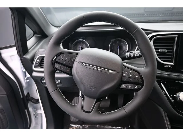 Nuevos CHRYSLER PACIFICA à Estados chez autogozo