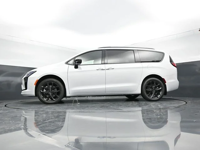 Nuevos CHRYSLER PACIFICA à Estados chez autogozo