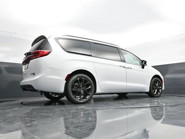 Nuevos CHRYSLER PACIFICA à Estados chez autogozo