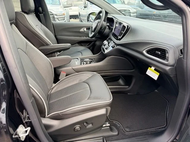 Nuevos CHRYSLER PACIFICA à Estados chez autogozo
