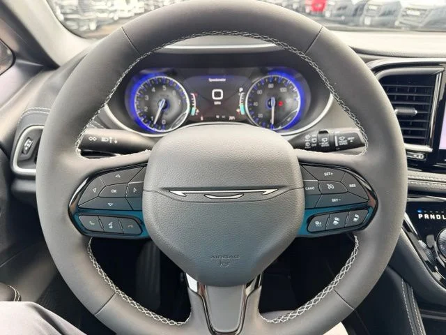 Nuevos CHRYSLER PACIFICA à Estados chez autogozo