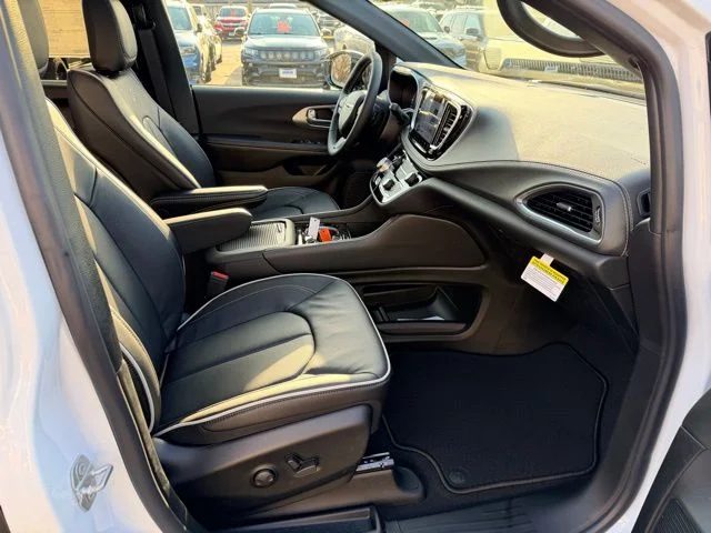 Nuevos CHRYSLER PACIFICA à Estados chez autogozo