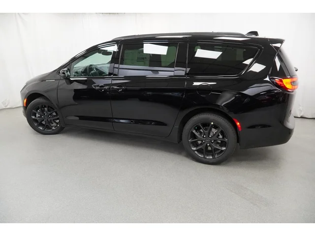 Nuevos CHRYSLER PACIFICA à Estados chez autogozo