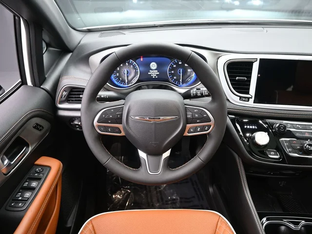 Nuevos CHRYSLER PACIFICA à Estados chez autogozo