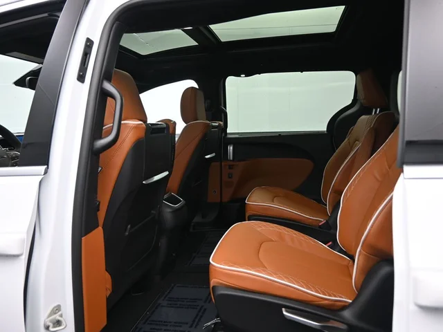 Nuevos CHRYSLER PACIFICA à Estados chez autogozo