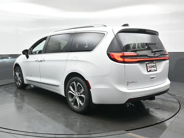 Nuevos CHRYSLER PACIFICA à Estados chez autogozo