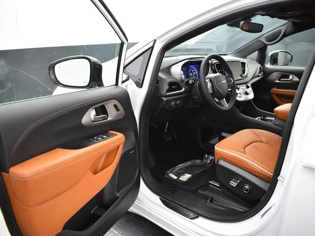 Nuevos CHRYSLER PACIFICA à Estados chez autogozo
