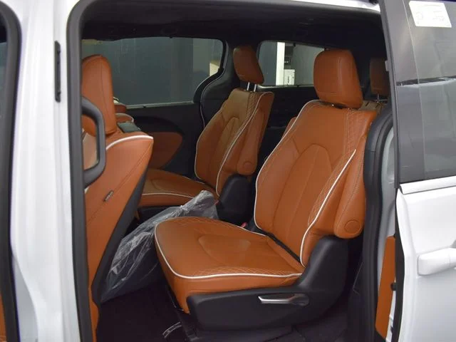 Nuevos CHRYSLER PACIFICA à Estados chez autogozo