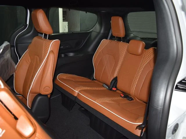 Nuevos CHRYSLER PACIFICA à Estados chez autogozo