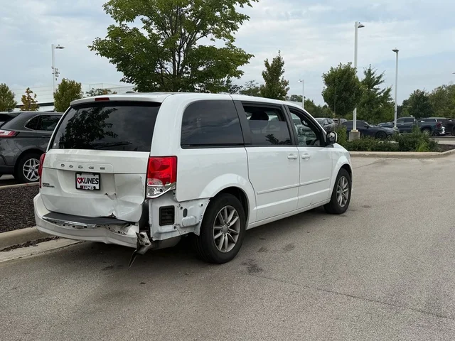 SEMINUEVOS DODGE Grand Caravan a Estados en autogozo