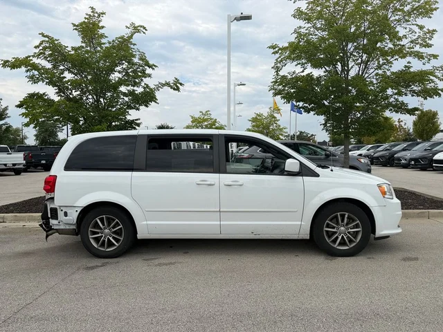 SEMINUEVOS DODGE Grand Caravan a Estados en autogozo