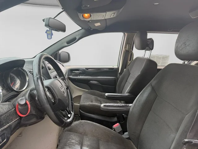 SEMINUEVOS DODGE Grand Caravan a Estados en autogozo