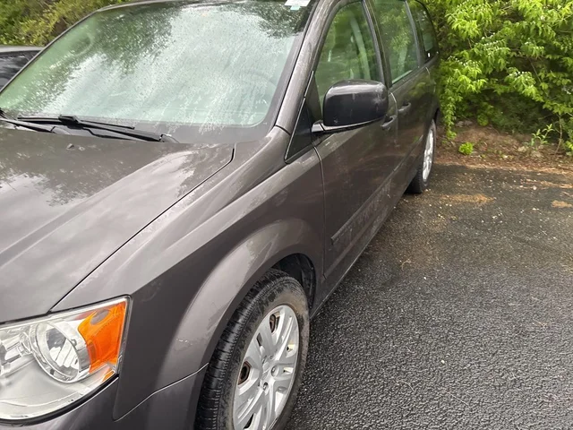 SEMINUEVOS DODGE Grand Caravan a Estados en autogozo
